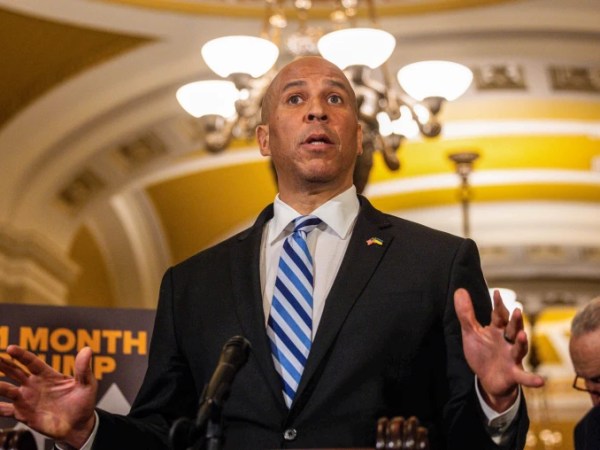 Cory Booker’s anti-Trump Senate speech continues, pledges to go as long ‘physically able’