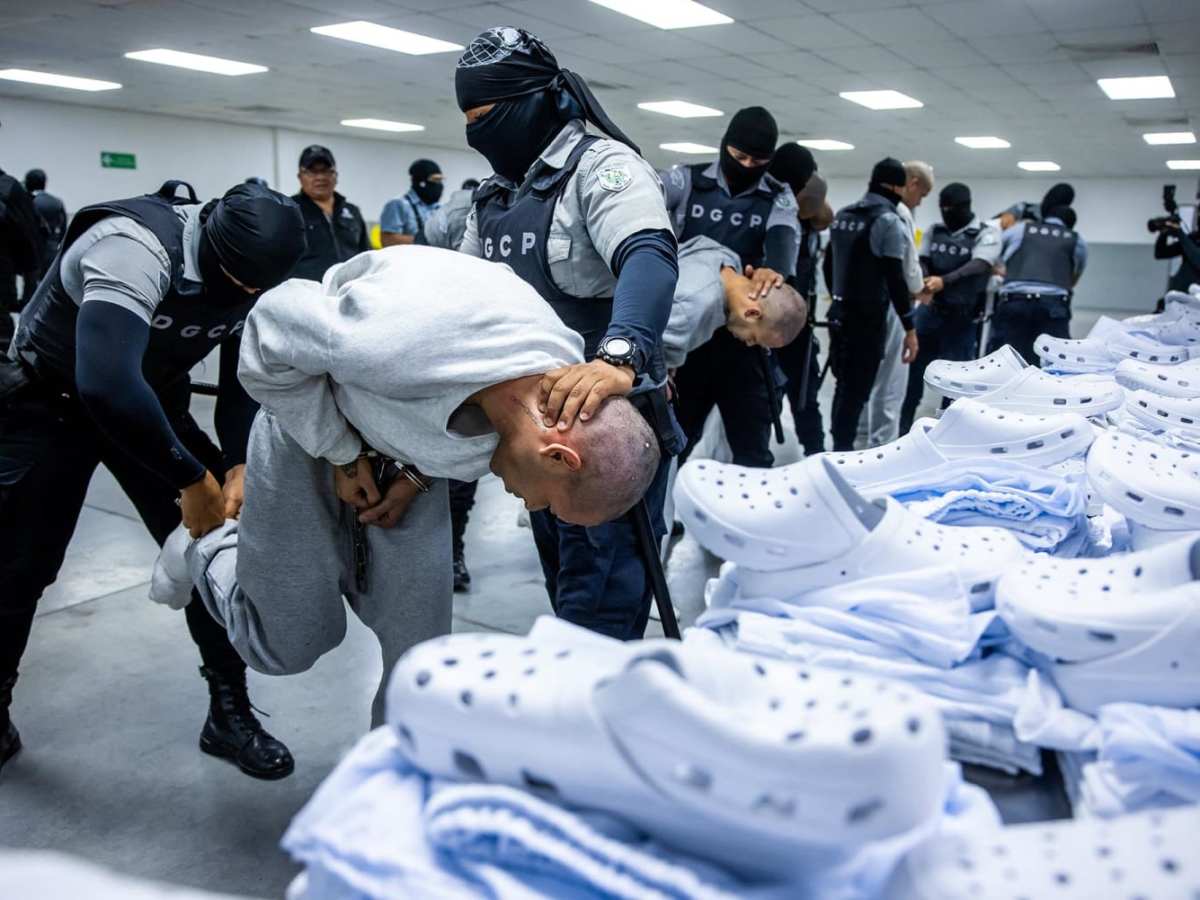 ICE admits to ‘administrative error’ in deporting man to Salvadoran prison