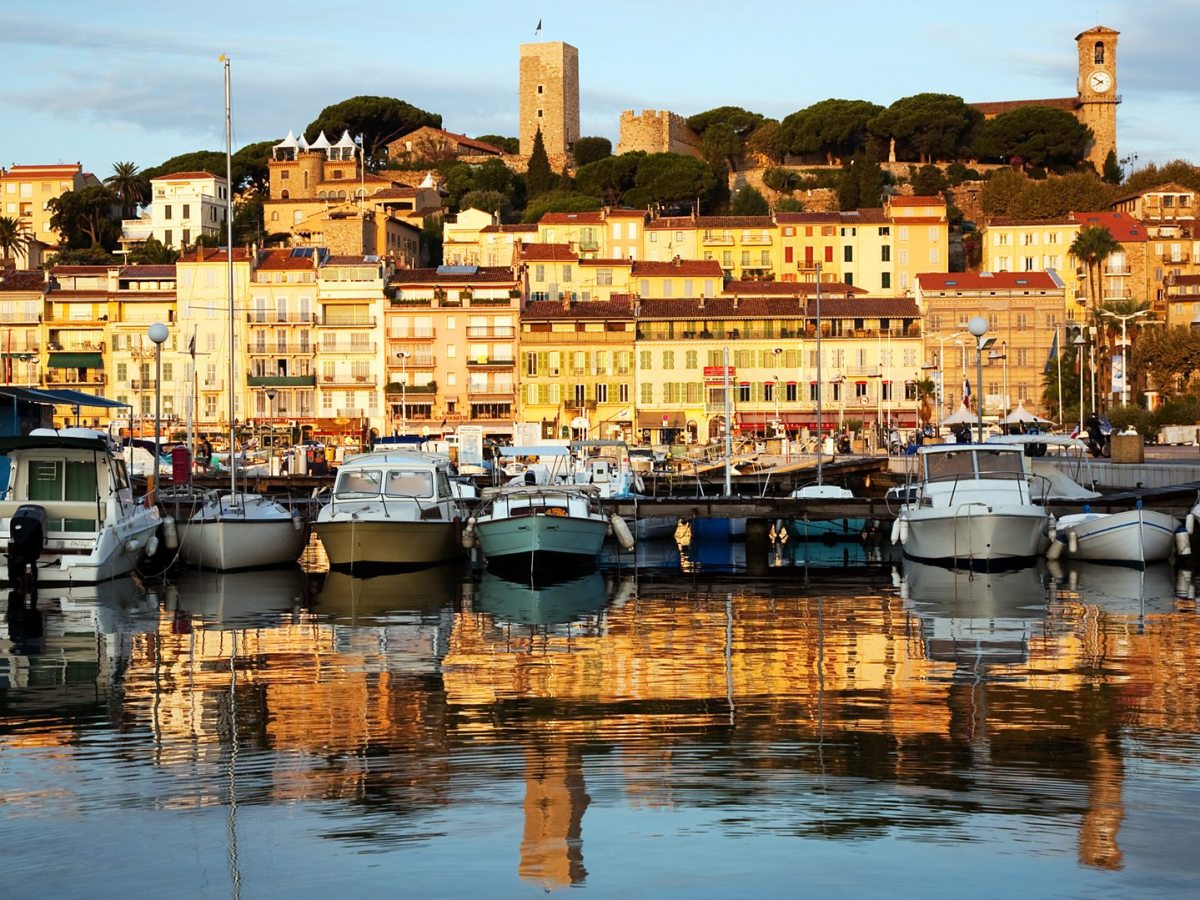 Rising Star Luna Moreau Announces Massive World Tour