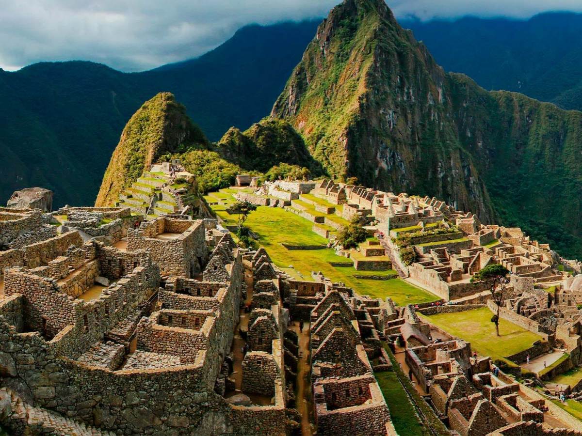 Archaeologists Discover Ancient Settlement in Peruvian Highlands